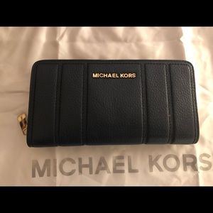 Micheal Kors Wallet